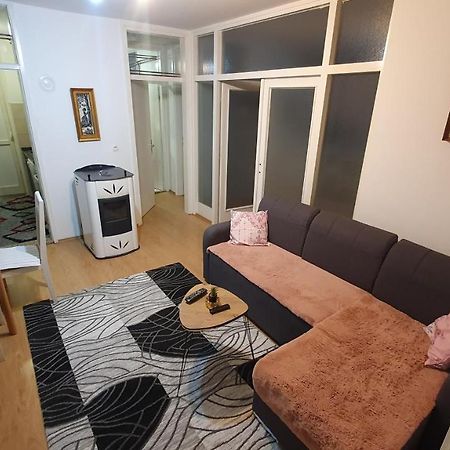Apartman Dina Bihać Eksteriør bilde