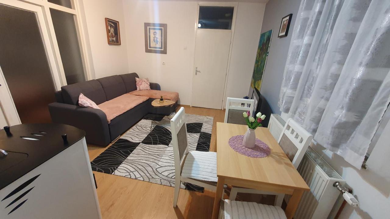 Apartman Dina Bihać Eksteriør bilde