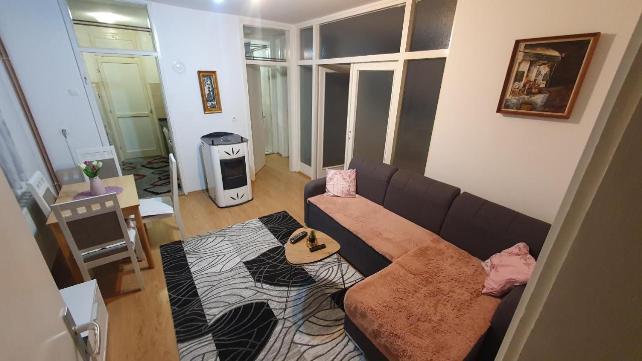 Apartman Dina Bihać Eksteriør bilde